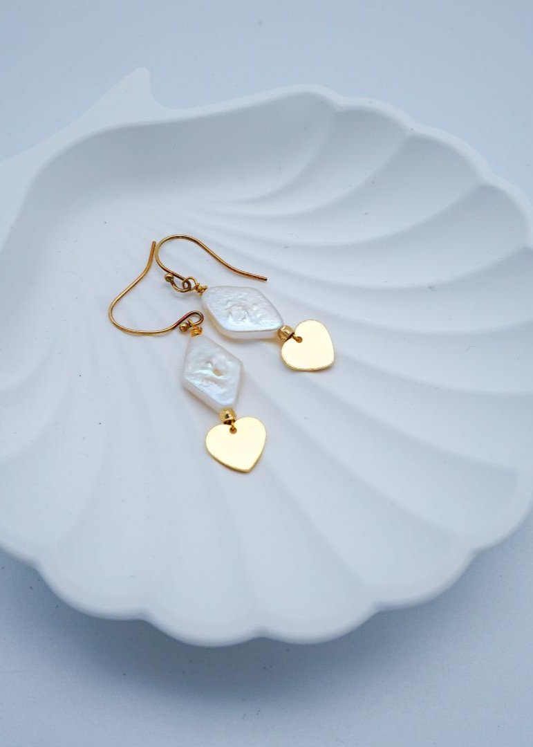 Diamond Shaped Pearl Earrings
