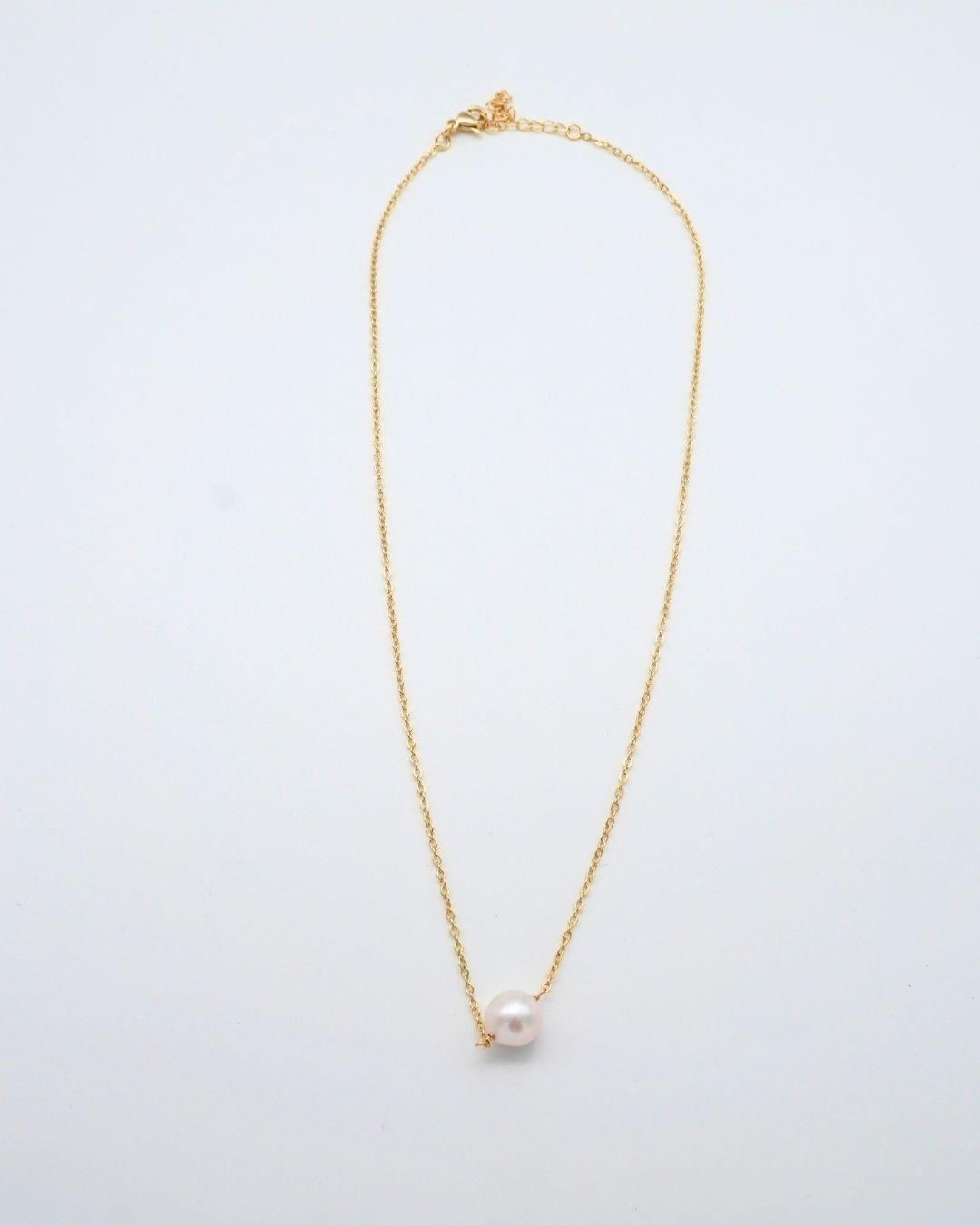 Gold Necklace with Pearl